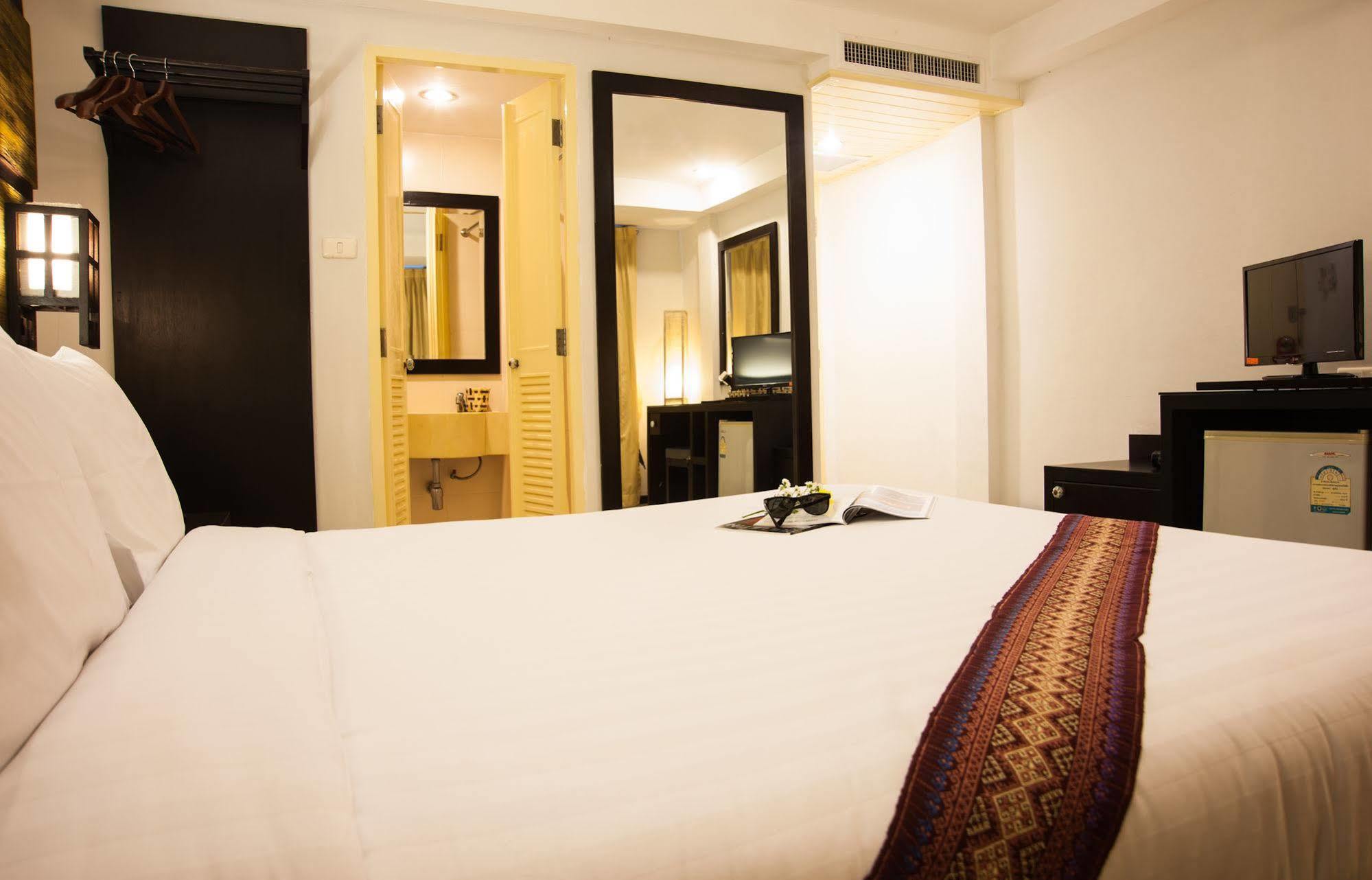Crystal Inn Пхукет Экстерьер фото